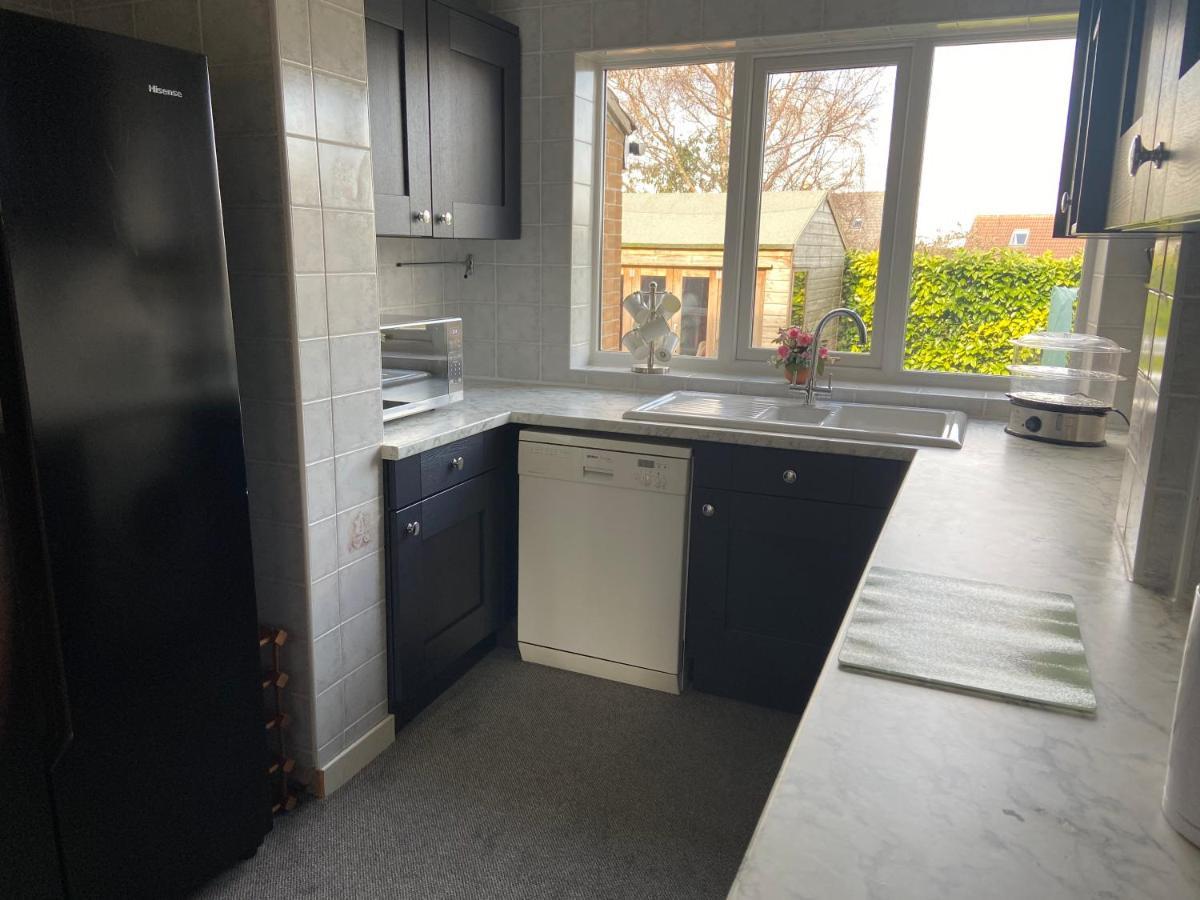 Large 4 Bedroom Home In Boston Spa Village In-Between York, Harrogate And Leeds, Sleeps 9 Eksteriør bilde