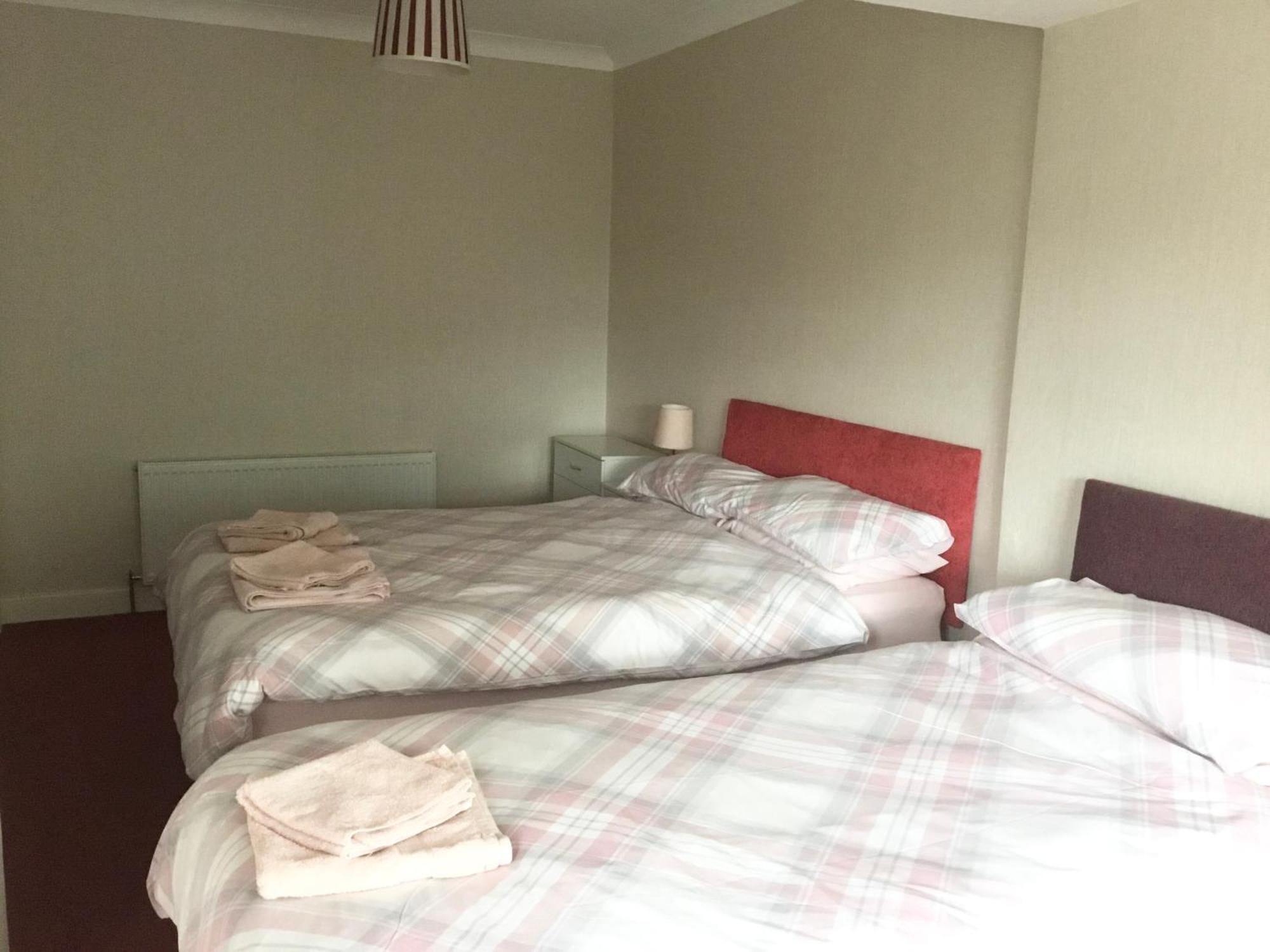 Large 4 Bedroom Home In Boston Spa Village In-Between York, Harrogate And Leeds, Sleeps 9 Eksteriør bilde